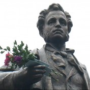 Памятник Пушкину открыли в Ялте