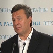 Янукович теперь и не депутат