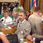 Сессия крымского парламента состоялась, несмотря на блокаду