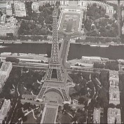 Париж с высоты птичьего полета. В Симферополе открылась фото выставка