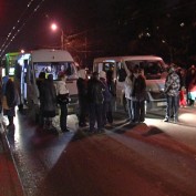 Жильцы общежития "Бытфона" перекрыли Севастопольскую