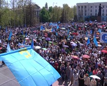 В Симферополе отметили 67-ю годовщину депортации крымских татар