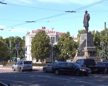 Деньги для ЧФ РФ – через Дом Москвы в Севастополе (видео)