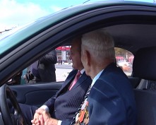 33 ветерана сели за руль (видео)