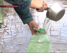 Три месяца без воды живут в Карасевке
