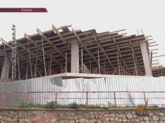 Незаконное строительство в Кореизе разрушает близлежащие дома