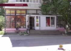 В Джанкое целый микрорайон остался без аптеки и почты