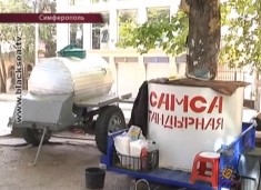 Чем кормят жителей и гостей крымской столицы в точках быстрого питания?