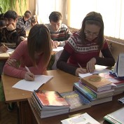 Вернут ли крымчанам право сдавать тесты на родном языке?