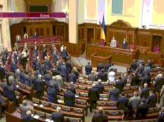В первый день пленарной недели депутаты Верховной Рады не поддержали ни одного из законопроектов