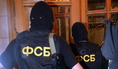 В Крыму сотрудники ФСБ пришли с обысками к двум журналисткам