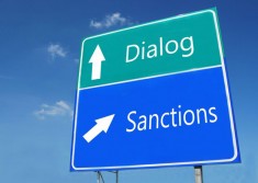 Крымским правозащитникам грозят российскими санкциями