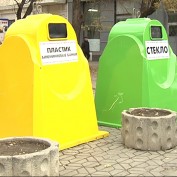 В Симферополе появились контейнеры для разного мусора