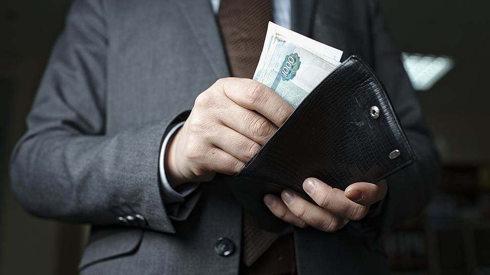 Российские чиновники будут «высасывать» деньги из бюджета Севастополя [СЮЖЕТ]