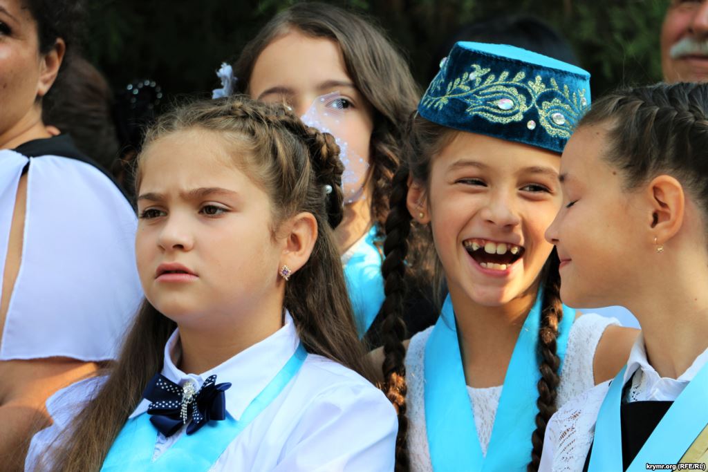 ФСБ в Крыму допрашивает крымскотатарских школьников