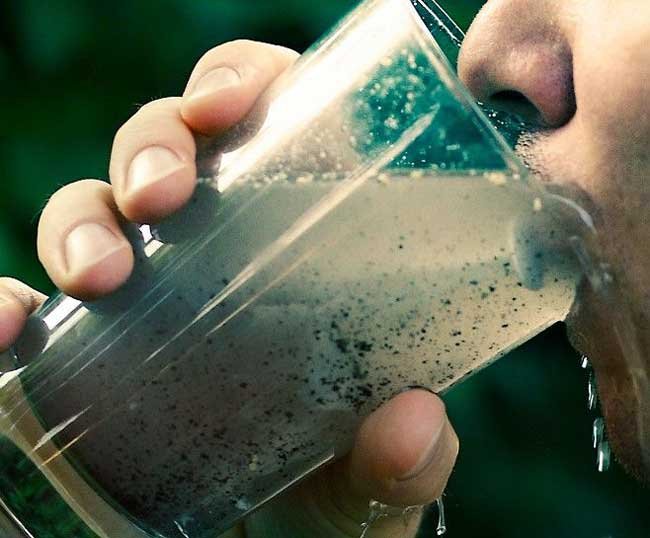 Крымчане бьют тревогу по поводу качества питьевой воды [ФОТО]
