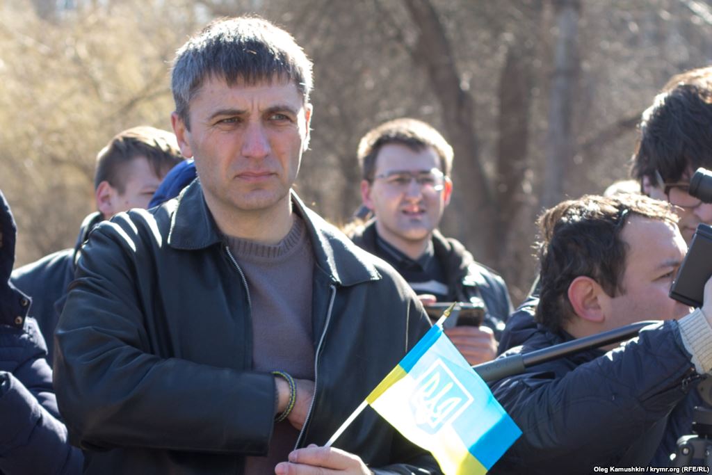 «Суд» решил, что фото с украинским флагом стоит в Крыму 10 тысяч рублей