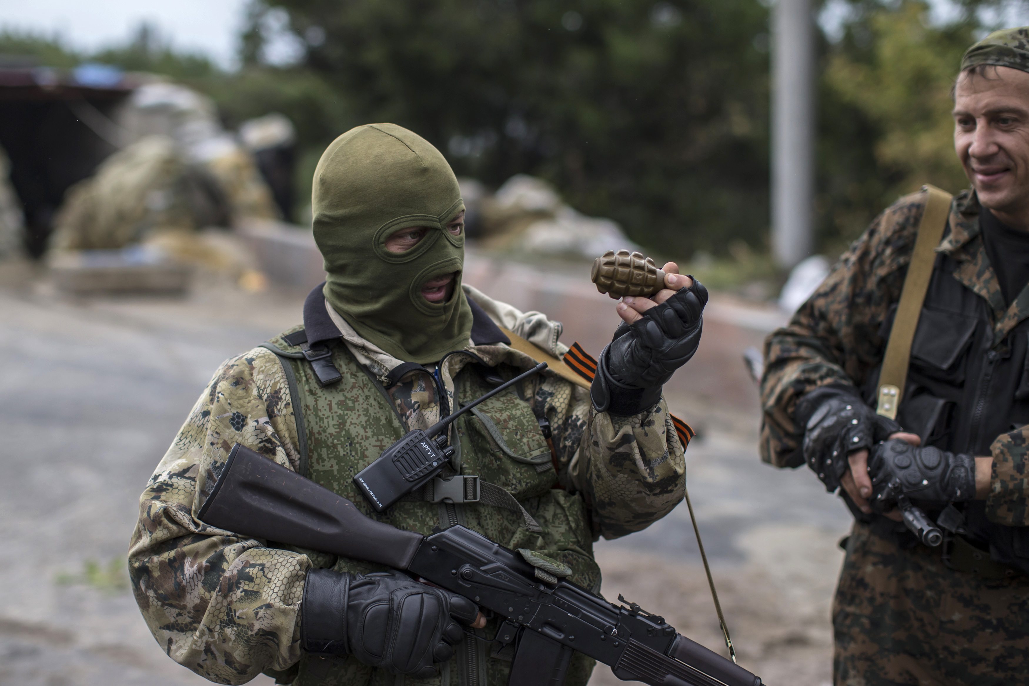 Боевики в зоне АТО обстреляли позиции украинских сил из запрещенного оружия