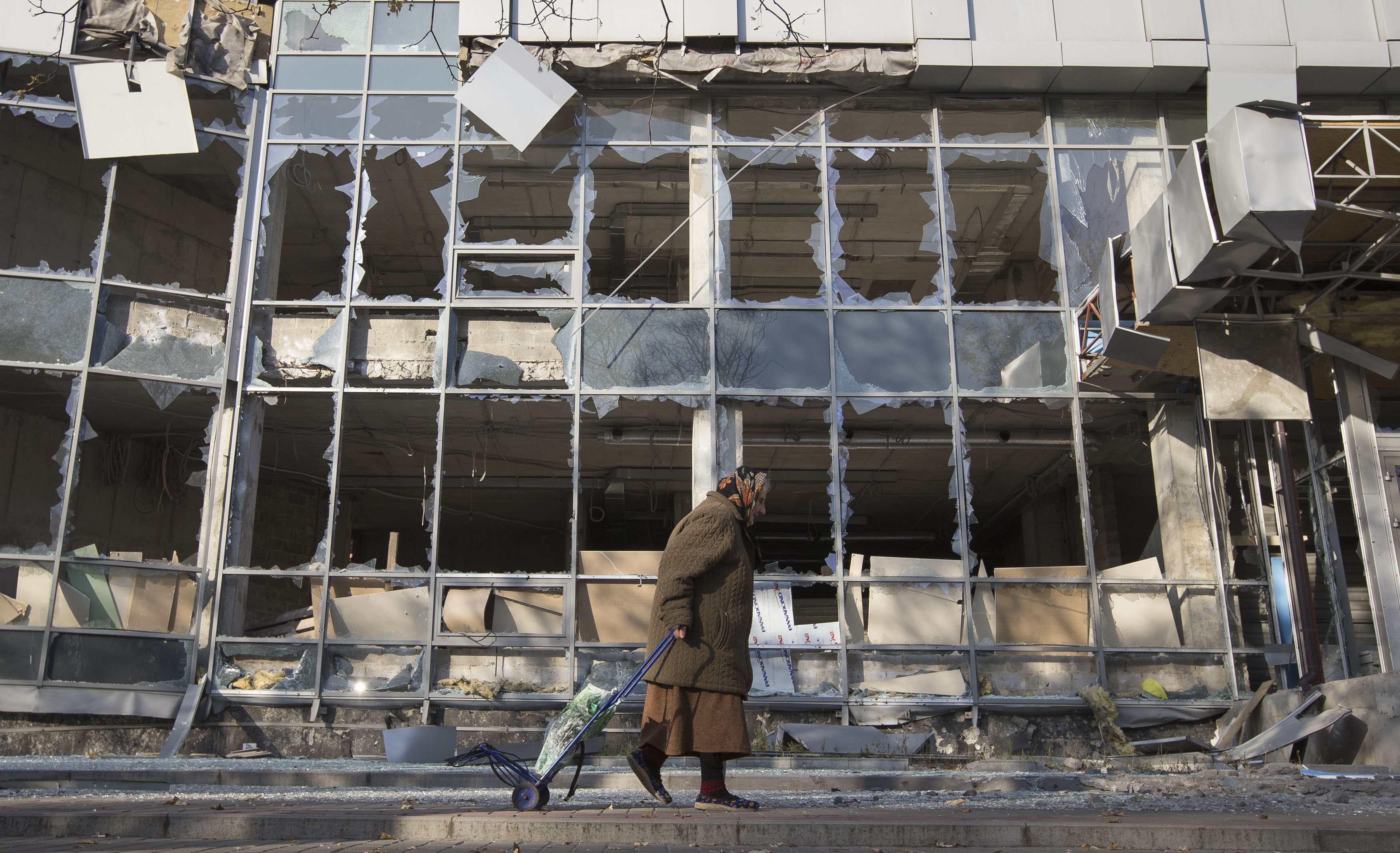 10 тысяч украинцев погибло на Донбассе за 2 года – СНБО