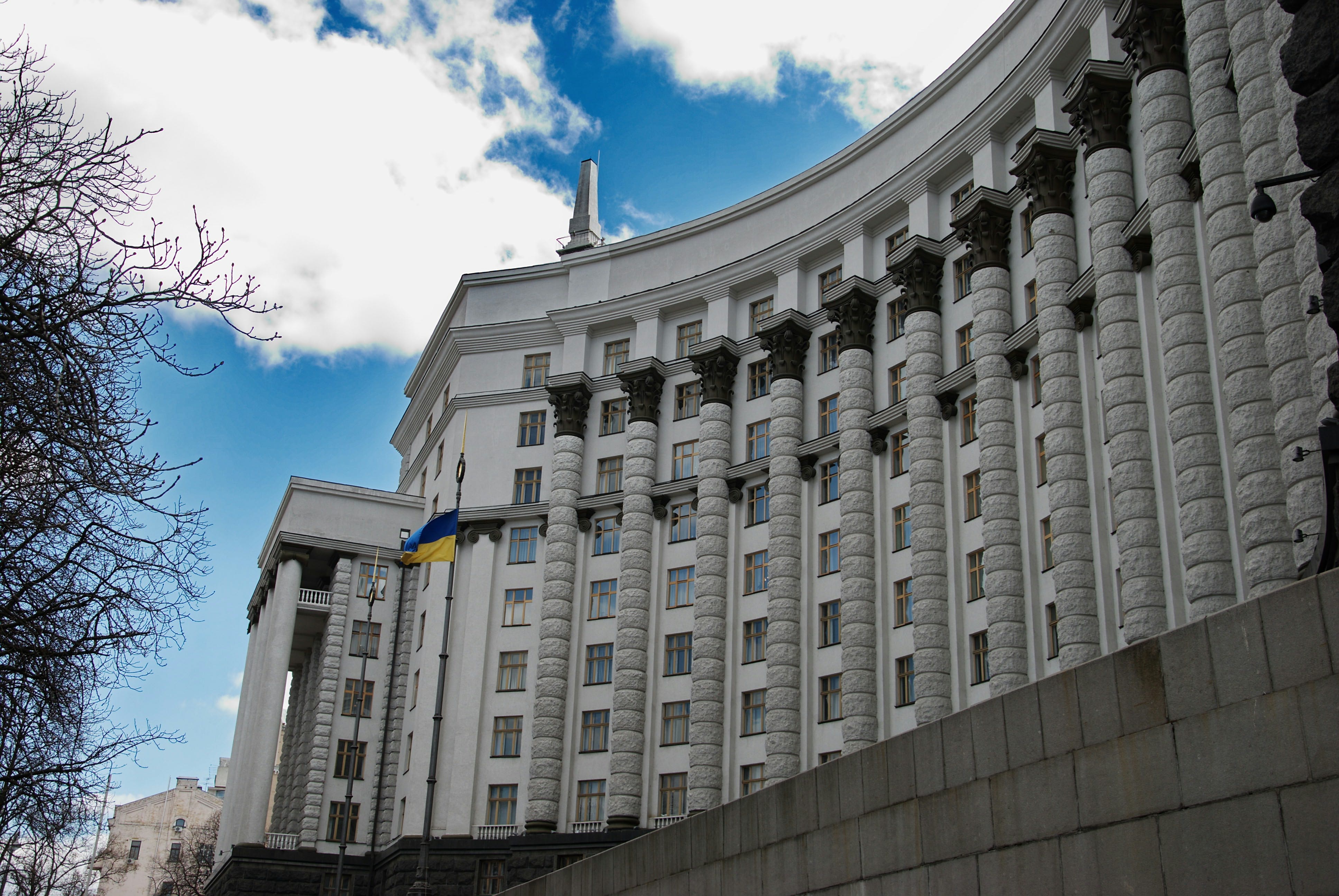 Кабмин утвердил упрощенный порядок посещения Крыма для правозащитников