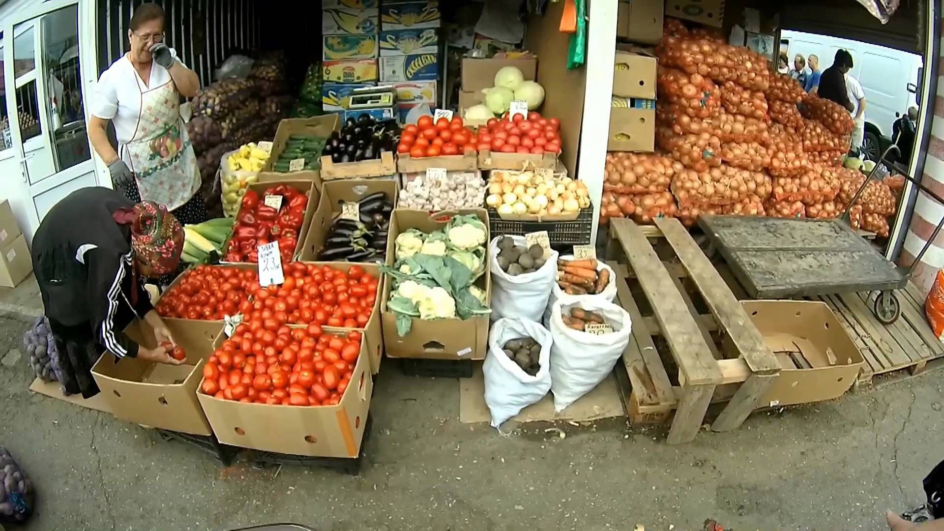 В Симферополе уничтожили 2 тонны продуктов