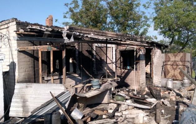 Обстрел Авдеевки: разрушенные дома и раненные военные [ФОТО]
