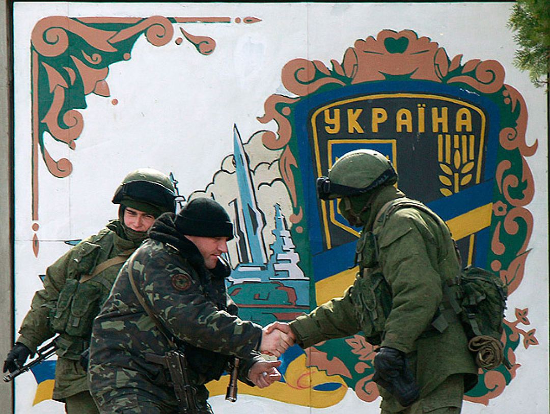 11 следователей расследуют измену тысяч крымских служащих – Мокренюк