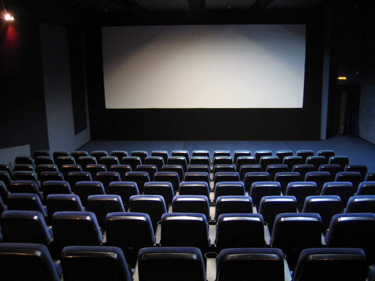 Кина не будет: симферопольский кинотеатр погрузился во тьму