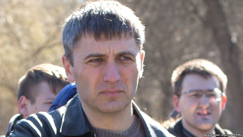 Активист просит Порошенко проводить декоммунизацию по-крымскотатарски