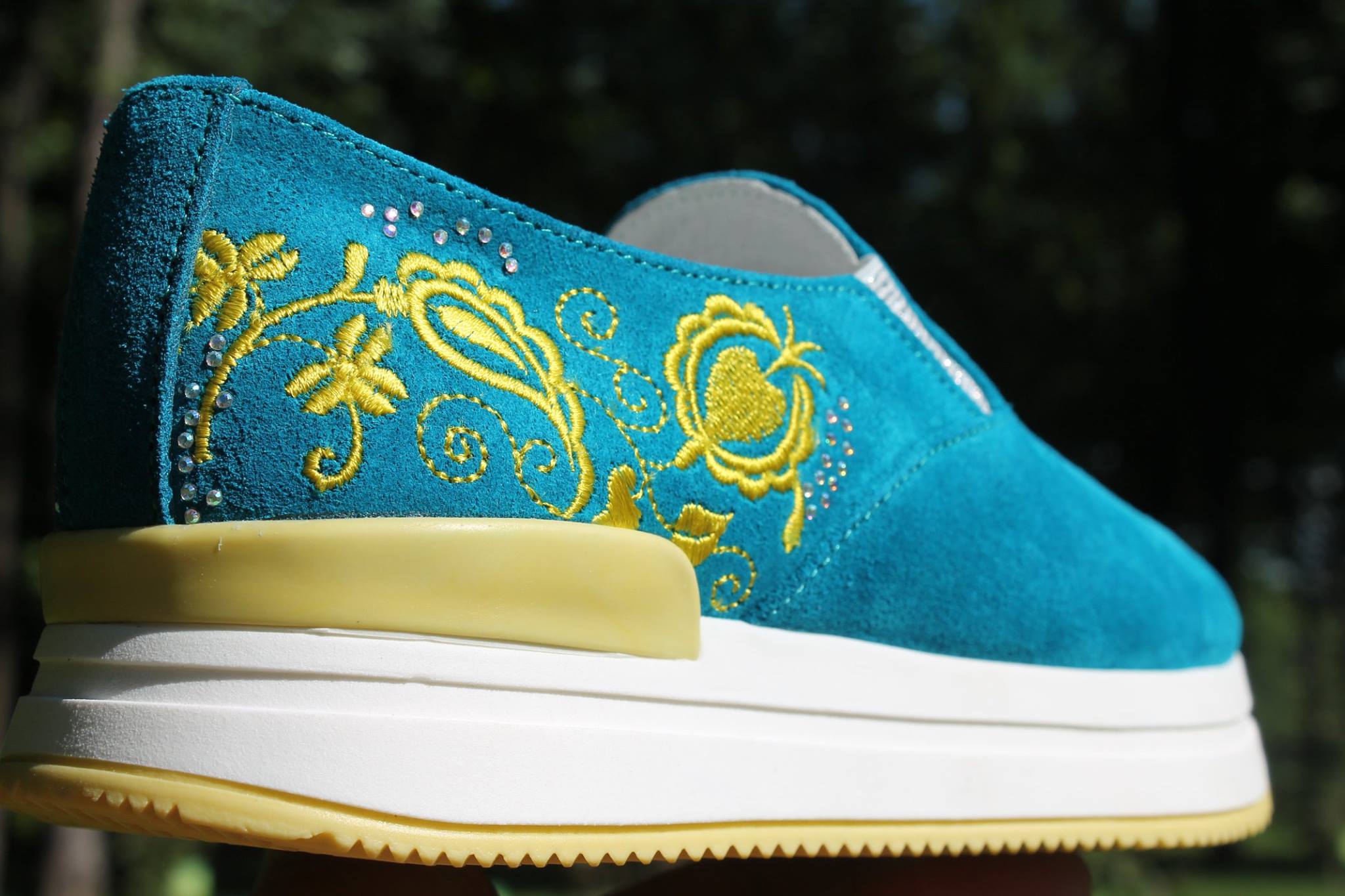 Обувь с крымскотатарской символикой будут производить в Украине