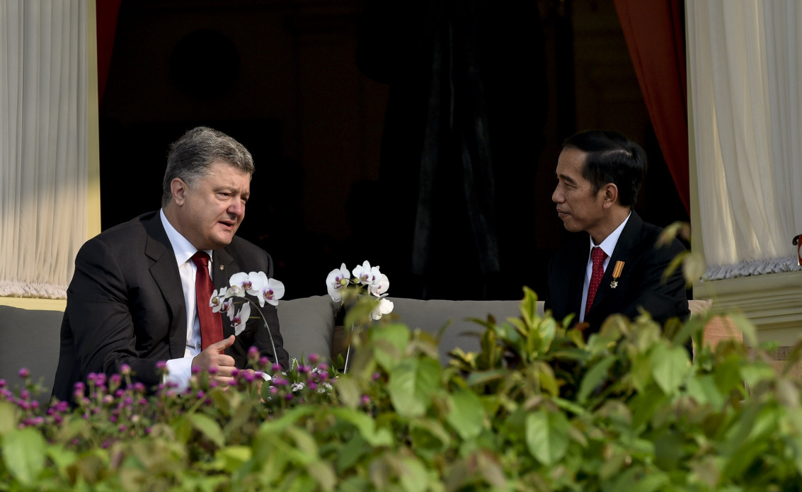 Порошенко призвал индонезийских парламентариев встать на защиту крымских татар