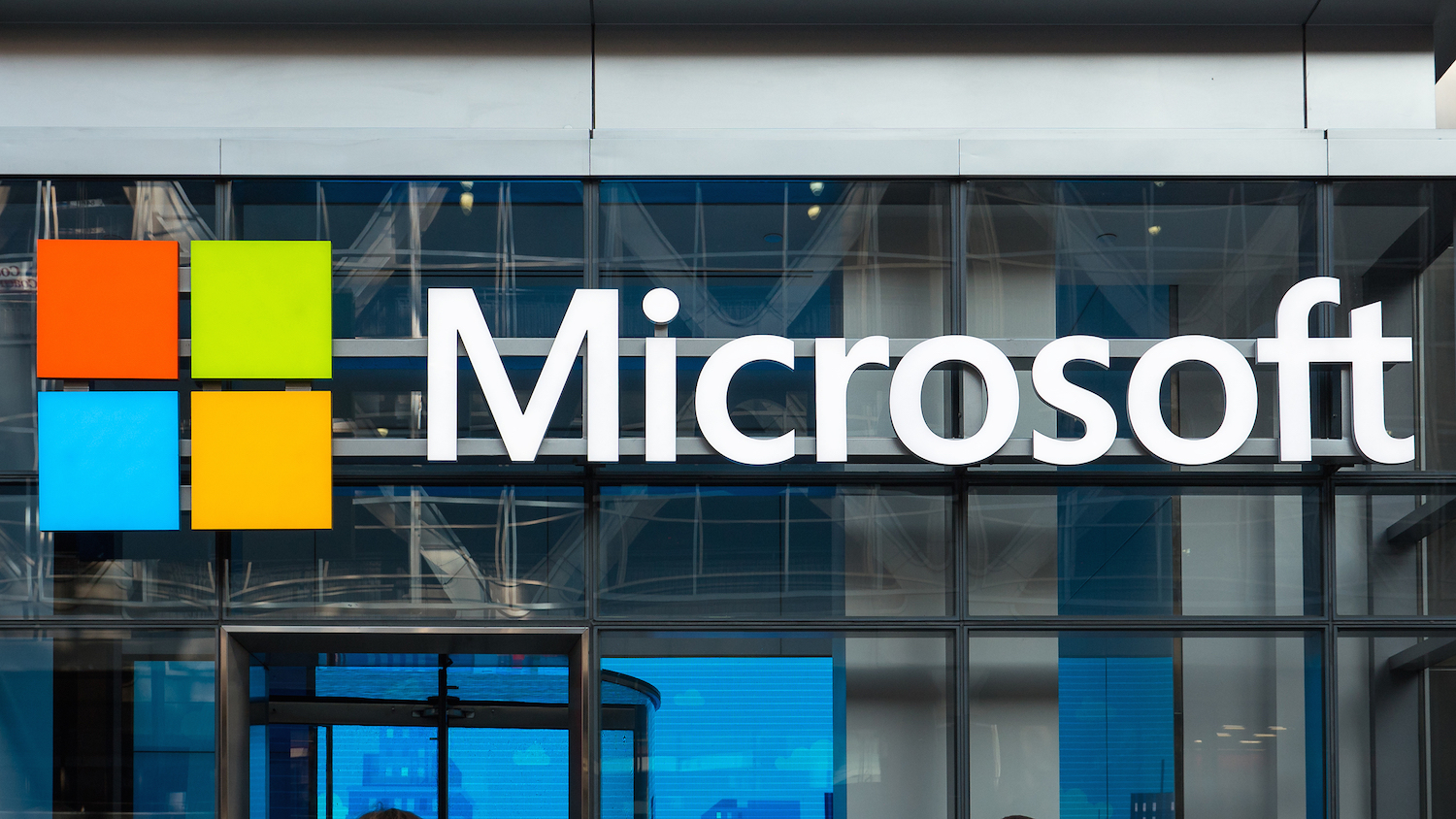 В Крыму хотят заменить Microsoft «уникальным продуктом»