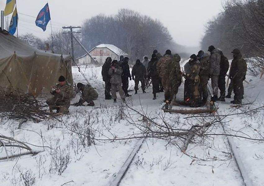 Железнодорожники сказали, сколько теряют из-за блокады на Донбассе