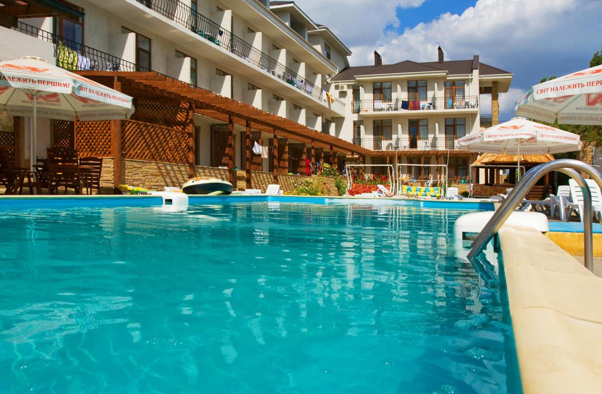 Крымские гостиницы подняли цены на 30% на сезон 2017 года