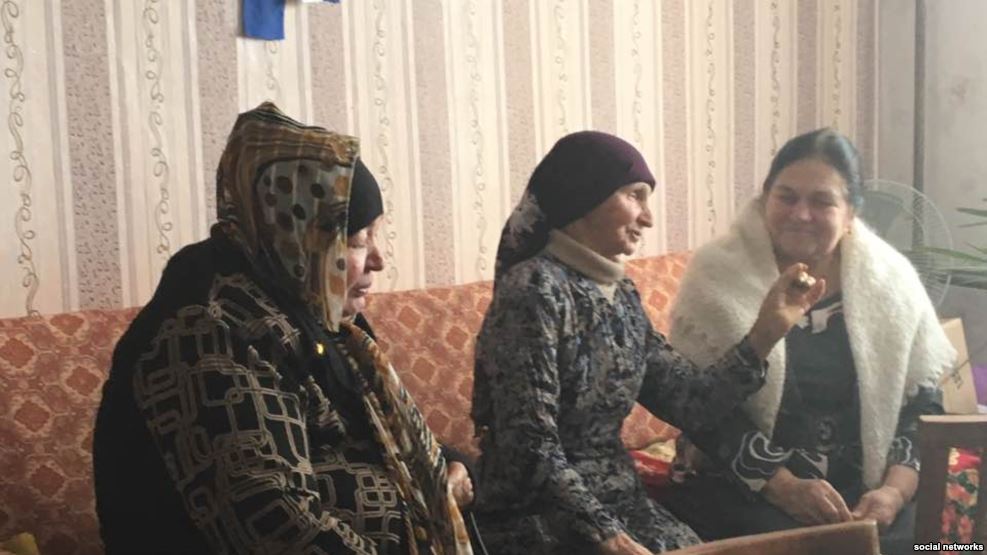 Крымские татары провели молебен в память Андрея Сахарова