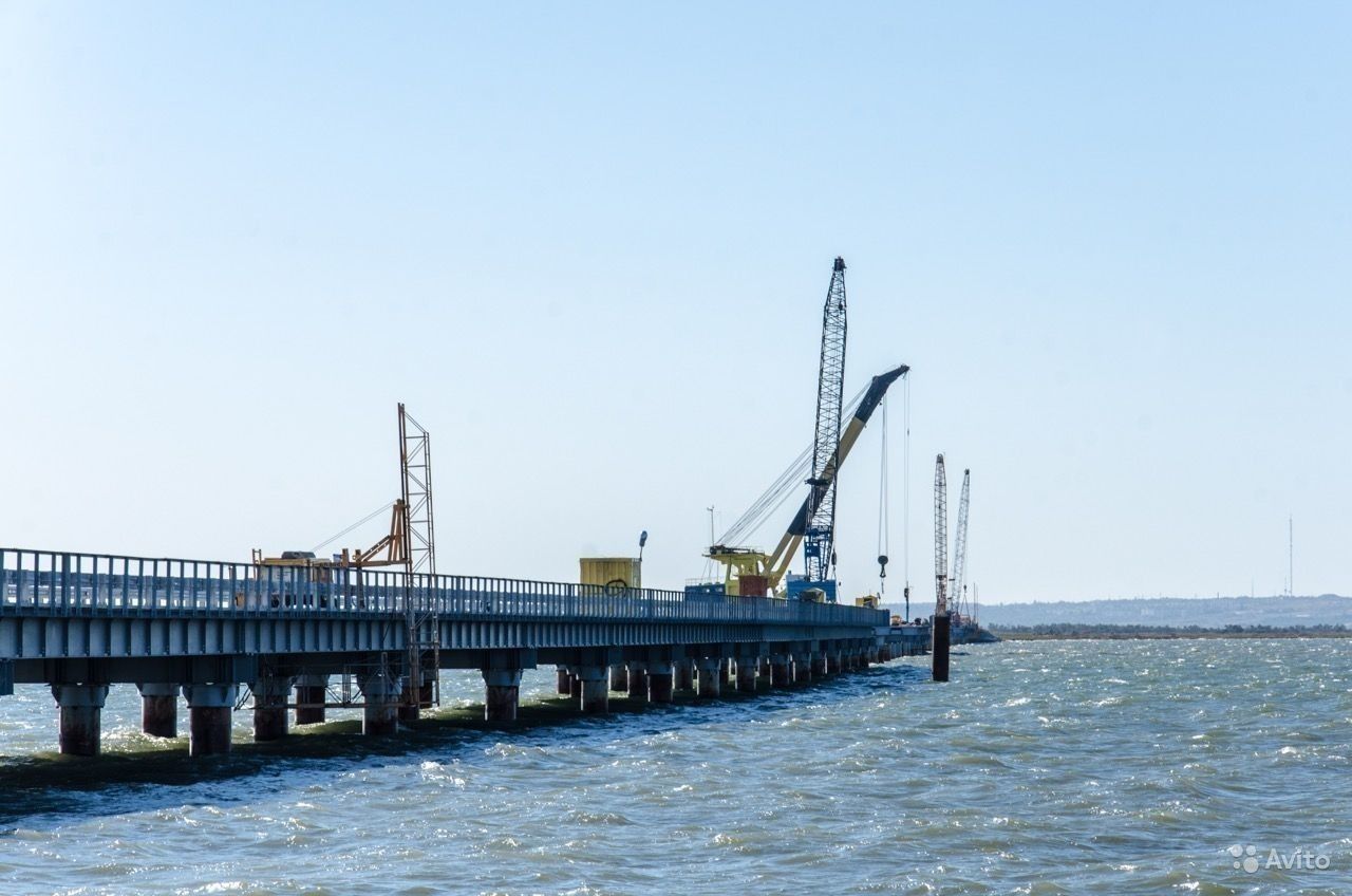 Строители приступают к сборке сводов арок Керченского моста