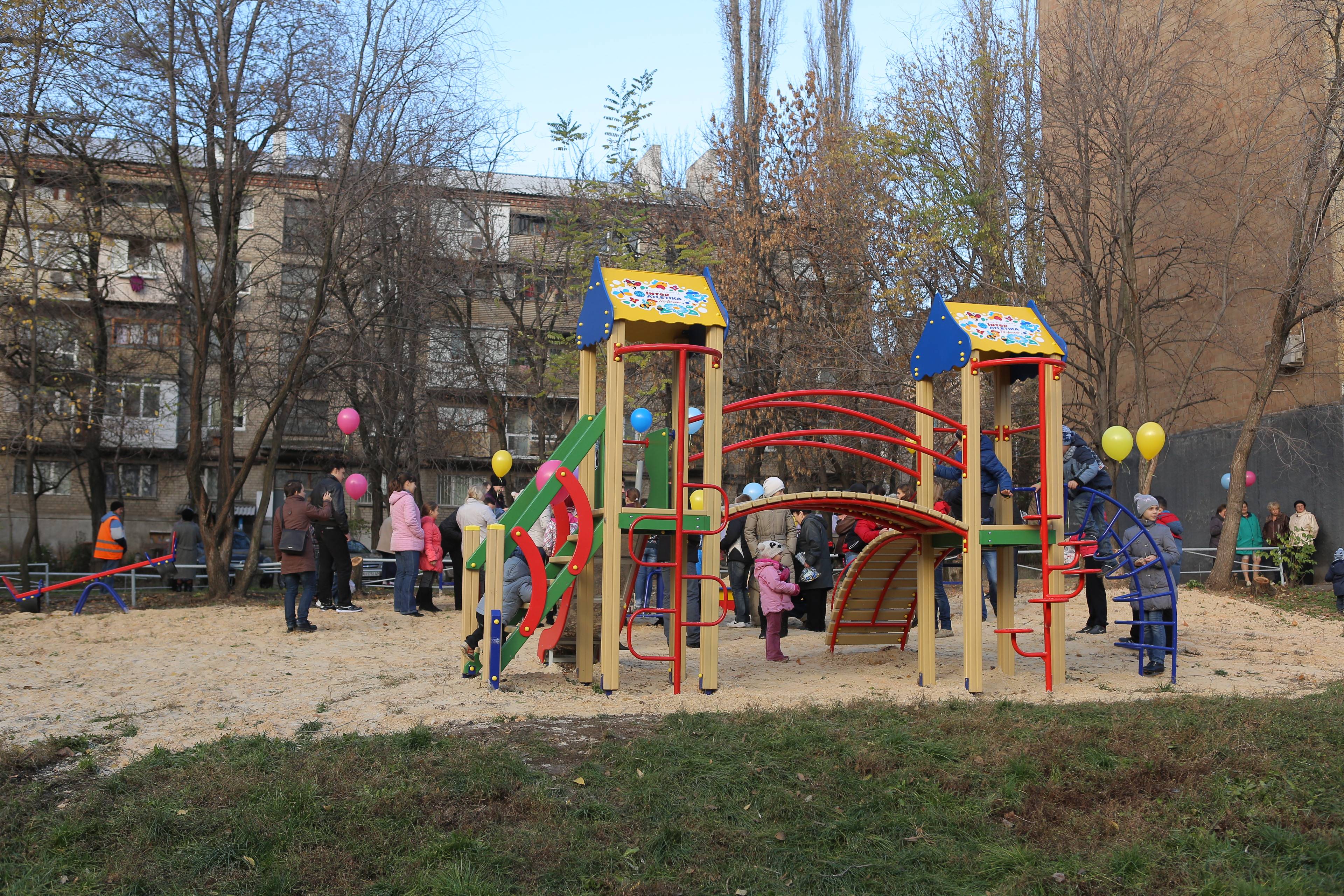 Содержание детских площадок в Ялте хотят «повесить» на горожан
