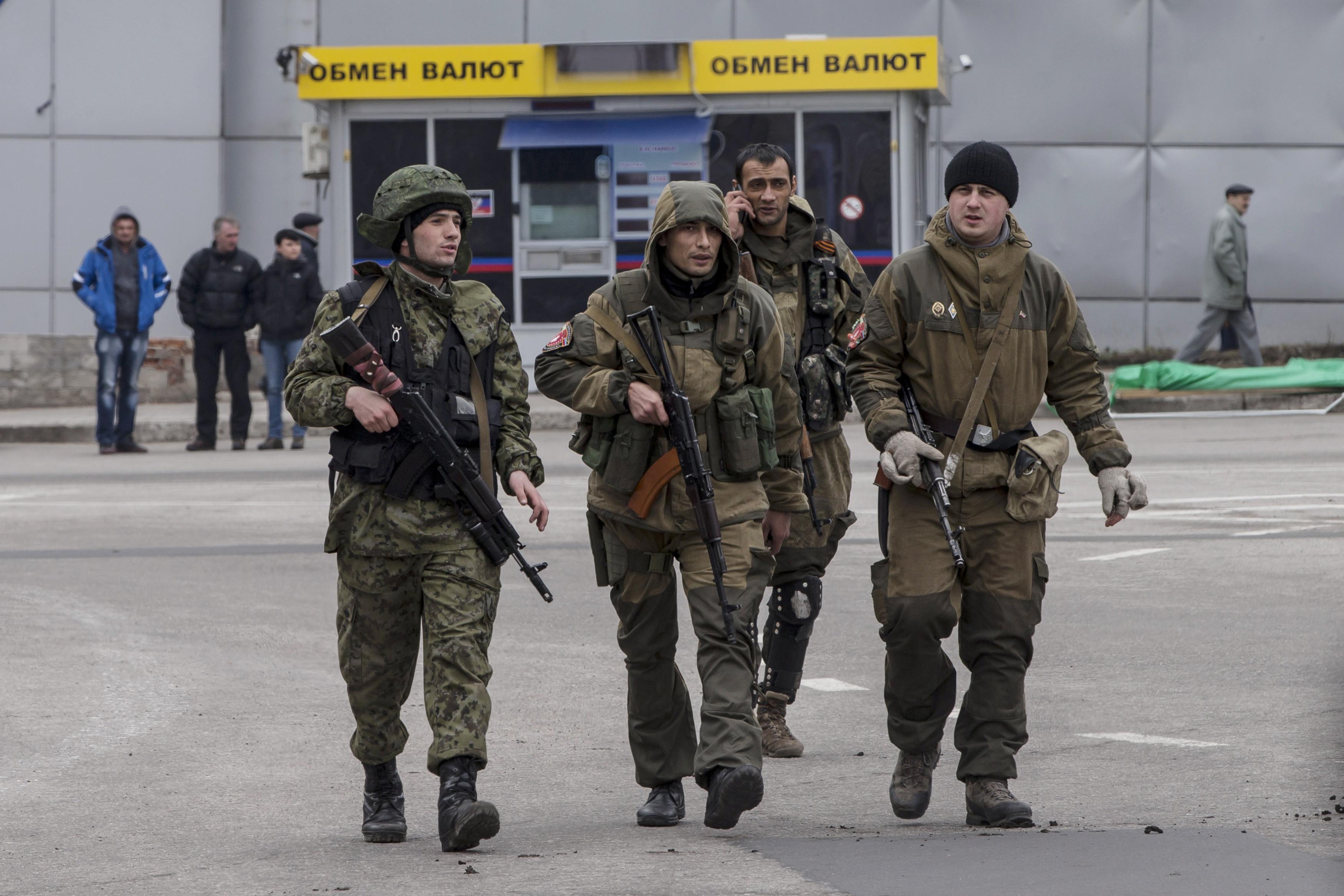 Боевики “ДНР” начали охоту на мирных жителей