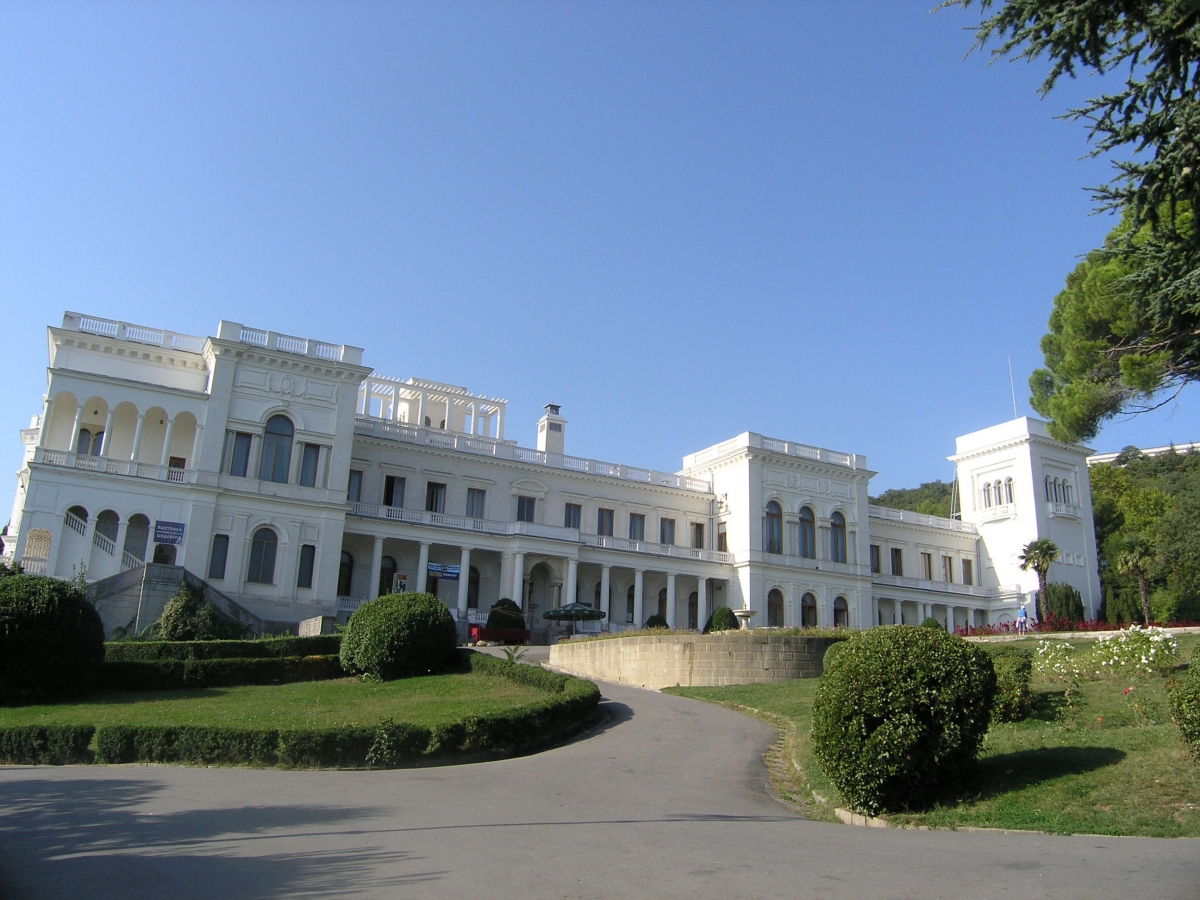 Крымские музеи получили более 900 культурных ценностей