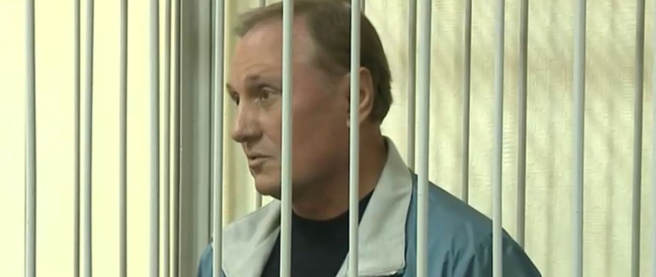В Старобельске судят Ефремова – адвокаты не явились, журналистов не пускают