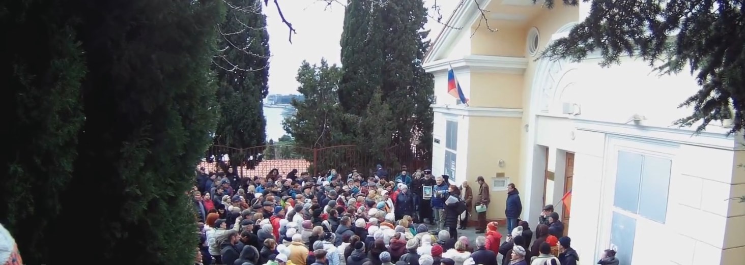 Общественник: Митинги в Крыму – последний инструмент крымчан