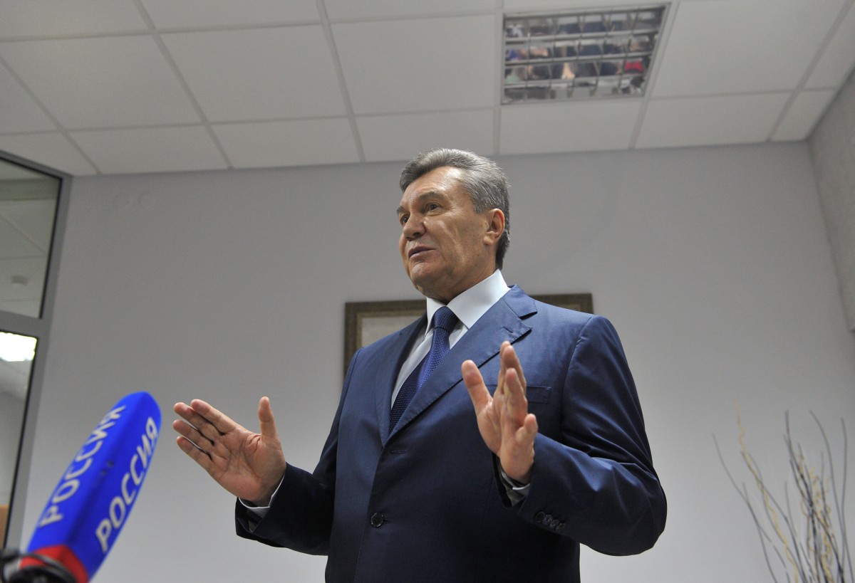 Янукович заявил, что не просил Путина вводить войска в Украину