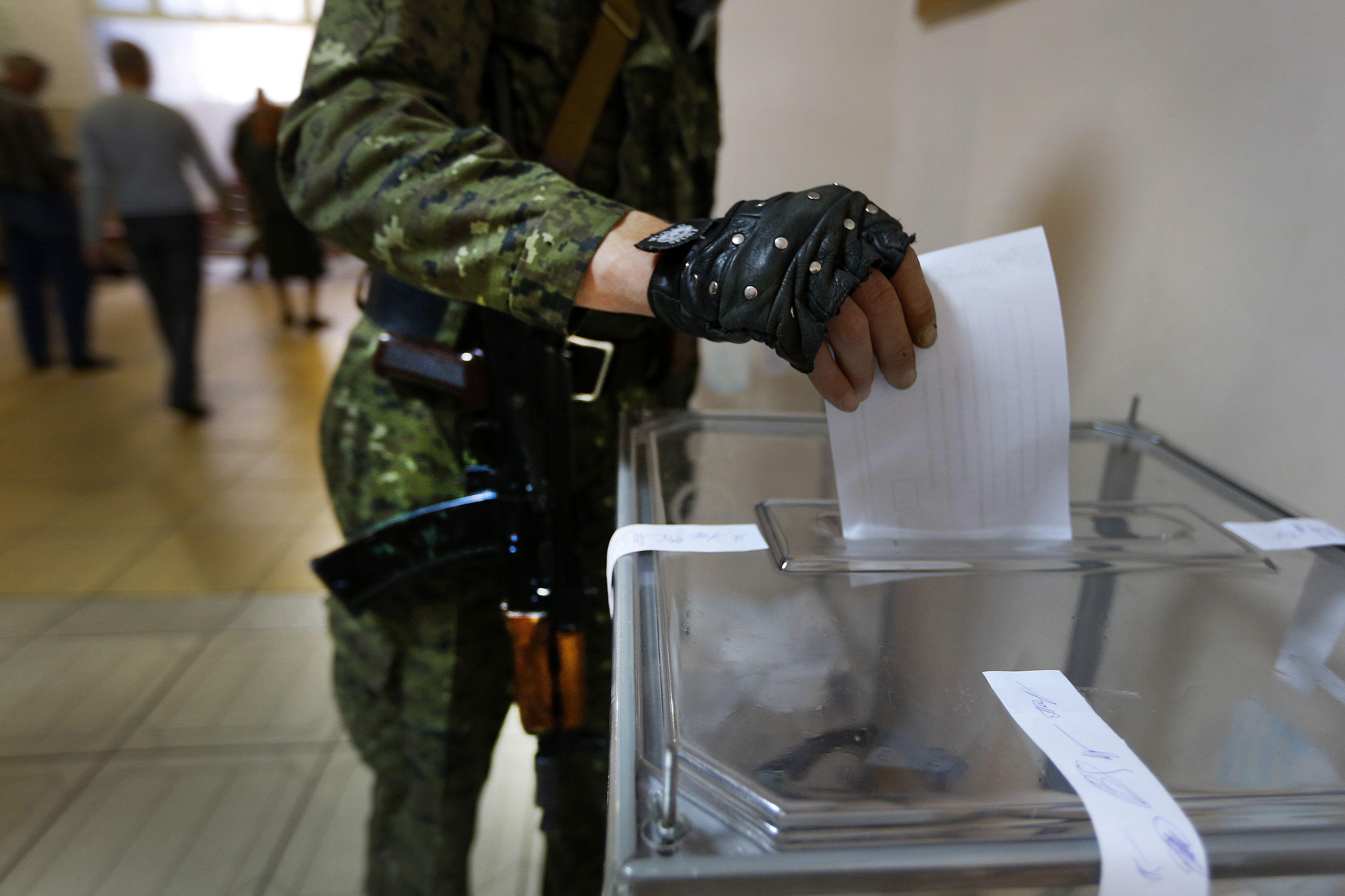 Вопрос выборов на Донбассе снят с повестки дня минских переговоров
