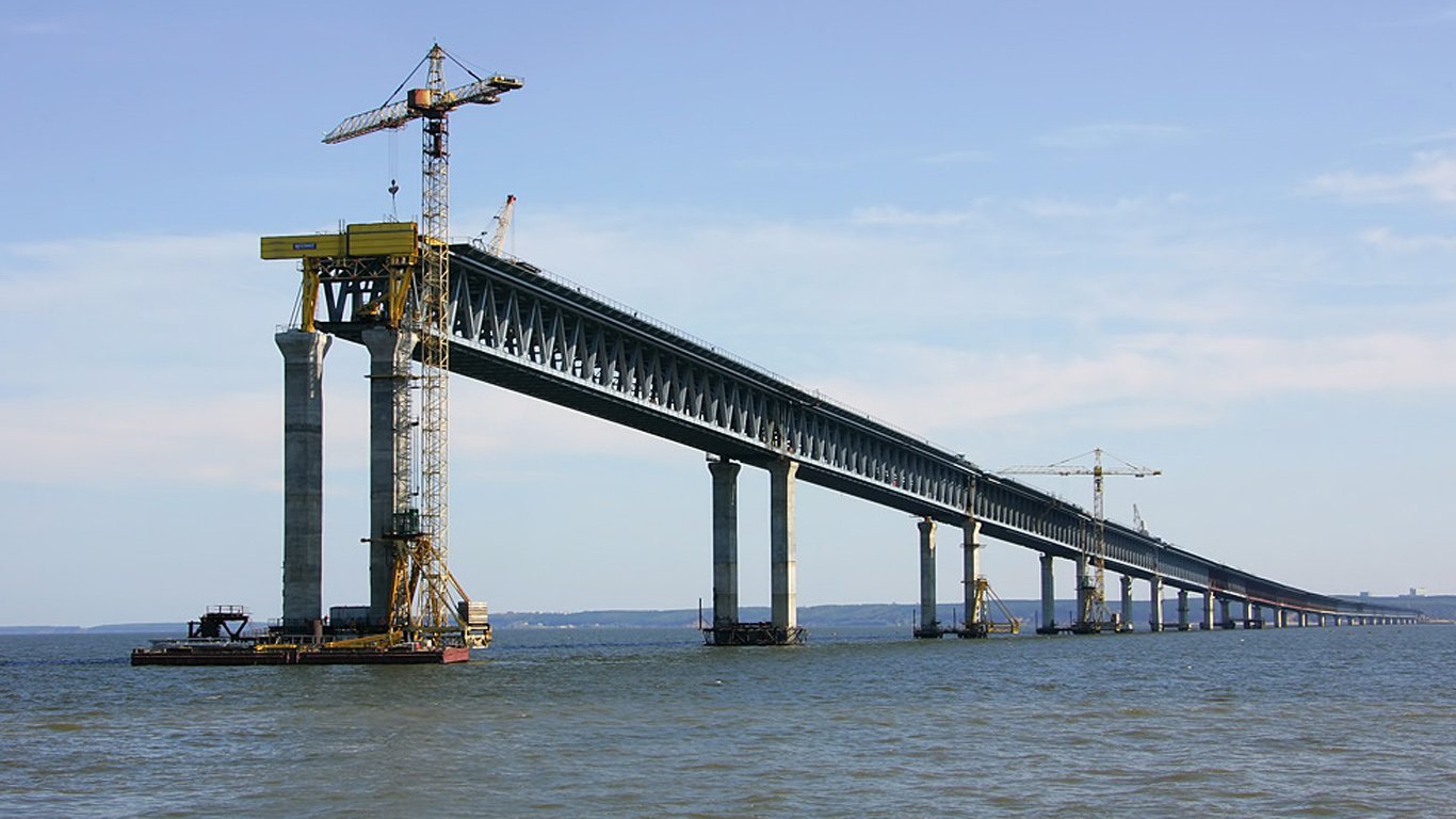 В России обещают, что Крымский мост заработает в следующем году