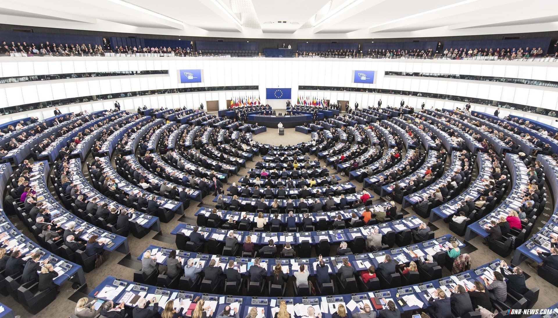 Европарламент сегодня будет голосовать за безвизовый режим для Украины