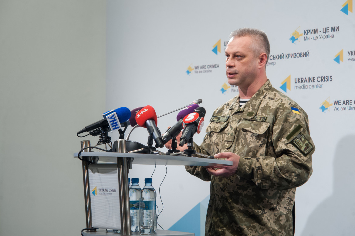 За минувшие сутки в зоне АТО ранено трое украинских военных
