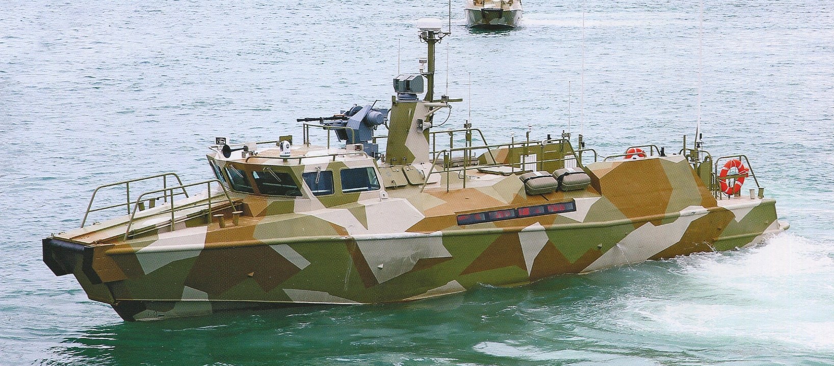 Два противодиверсионных катера пополнили Черноморский Флот РФ