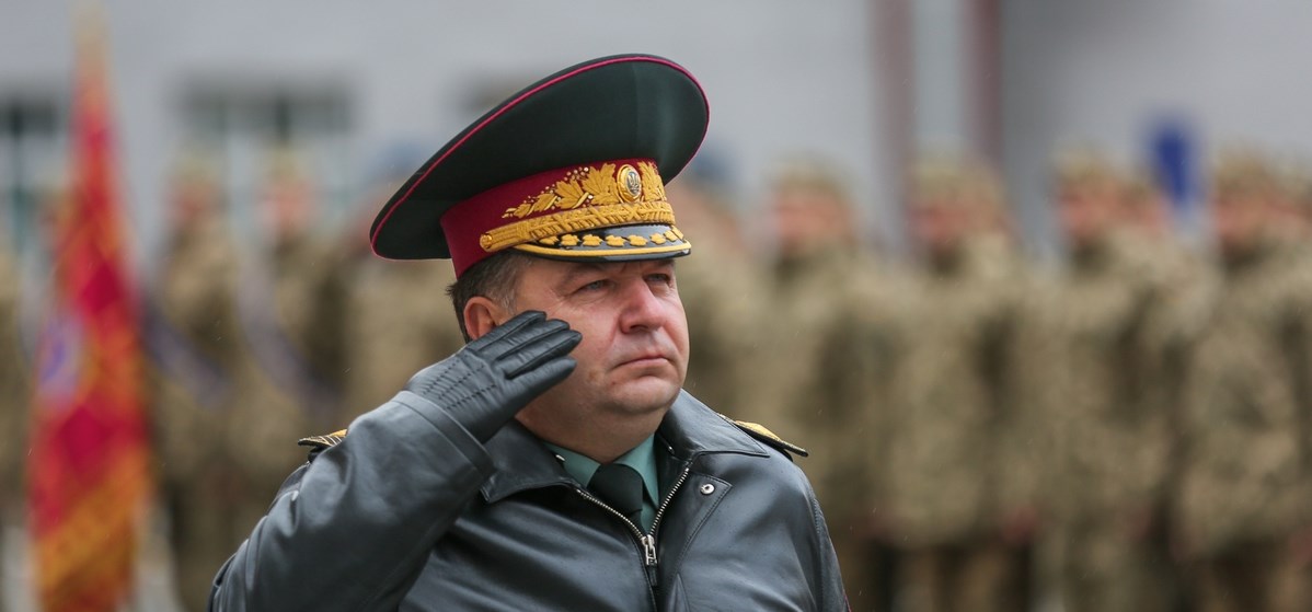 Глава Минобороны: Военным путем возвращать Донбасс не будем