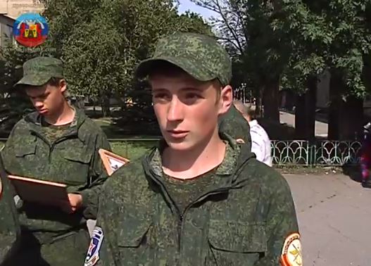 Минобороны РФ учит луганских школьников воевать за Россию
