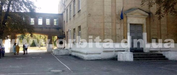 В Покровске эвакуируют школьников